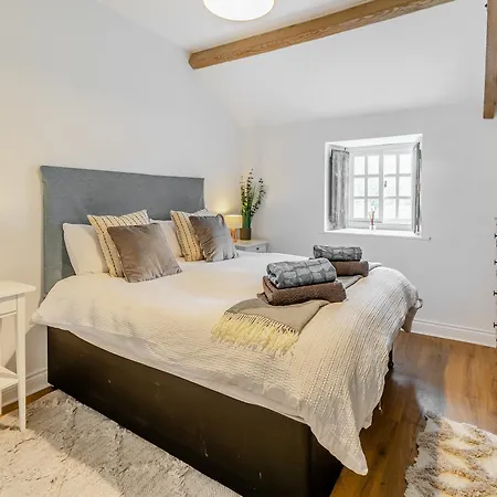 Hall Barn Tatil Evi *