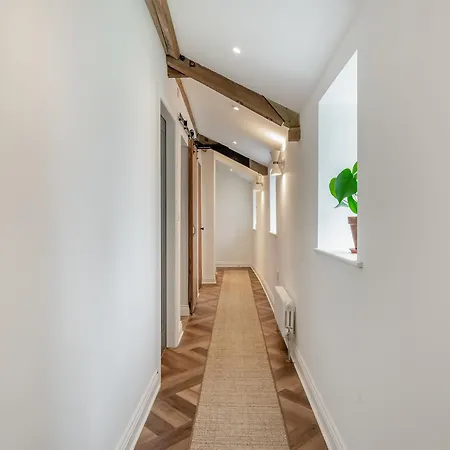 Hall Barn *