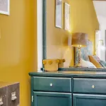 Hall Barn Holiday home *