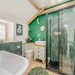 Holiday home Hall Barn *
